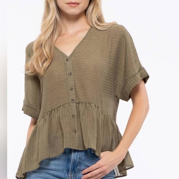 Blu Pepper Olive Green Button Front Peplum Top Size Medium - Picture 4 of 6